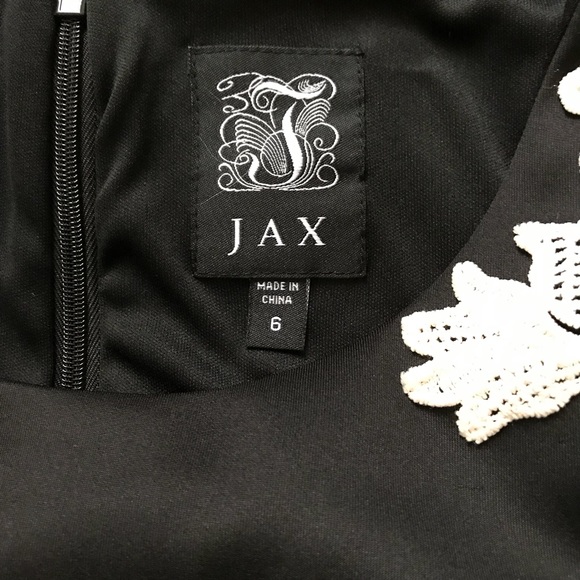 [Jax] Lace Panel Little Black Dress - Picture 5 of 7